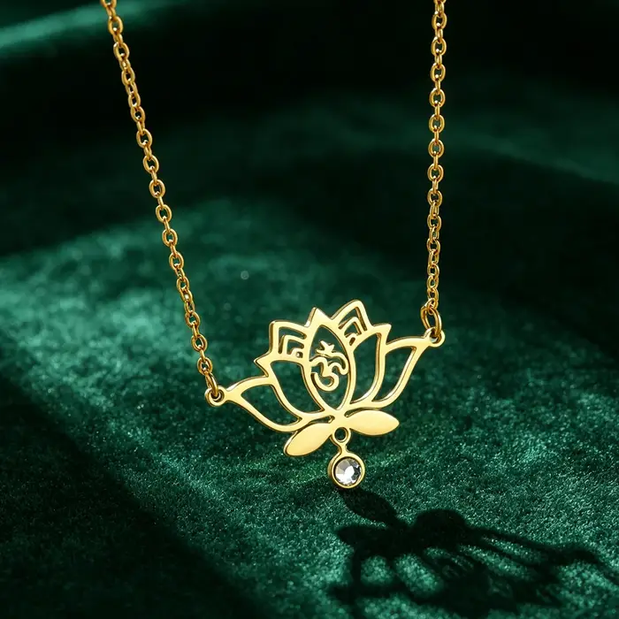 Collier pendentif fleur de Lotus Om en Zircon pour femmes