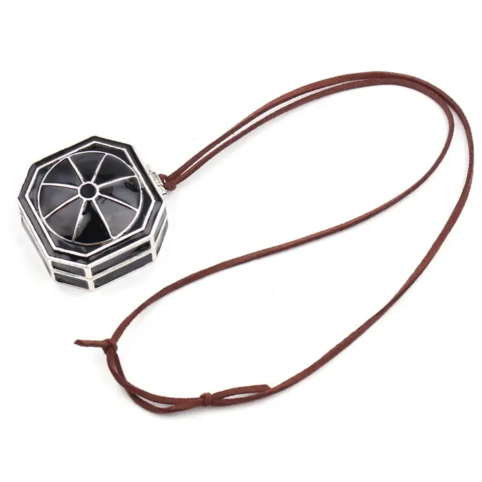 Collier boussole Pirates des caraïbes