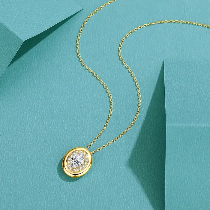 Collier ovale D VVS1 Halo Moissanite