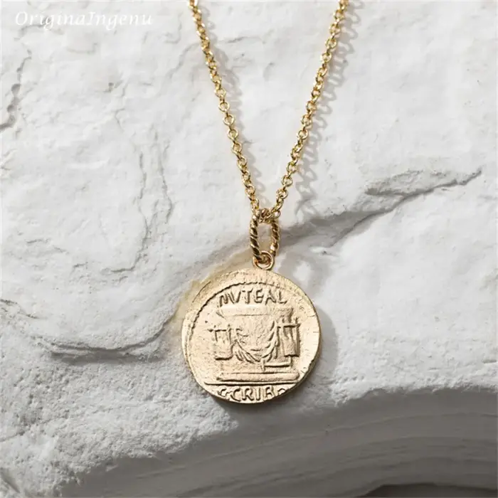 Collier de déesse de la fortune en métal doré personnalisable avec pendentif antique pour femmes occasions spéciales