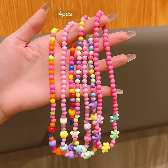 Colliers colorés et à la mode pour femmes pour usage quotidien et occasions spéciales