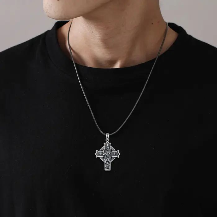 Collier Saint Christophe en Argent Sterling 925 Pendentif Croix Catholique Bijou Vintage Cadeau Religieux pour Homme et Femme Occasions Spéciales