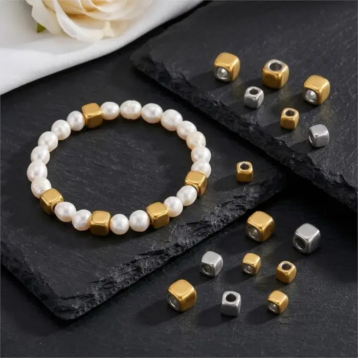 Perles d'espacement carrées en acier inoxydable couleur or pour la création de bijoux DIY et la confection de bracelets et colliers pour femmes occasions spéciales