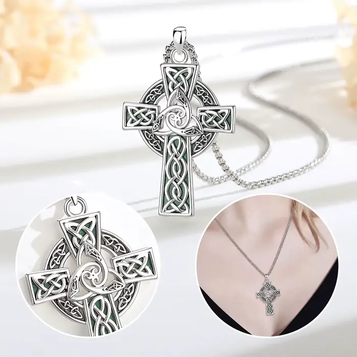 Collier en cuivre Eudora avec croix celtique Triquetra