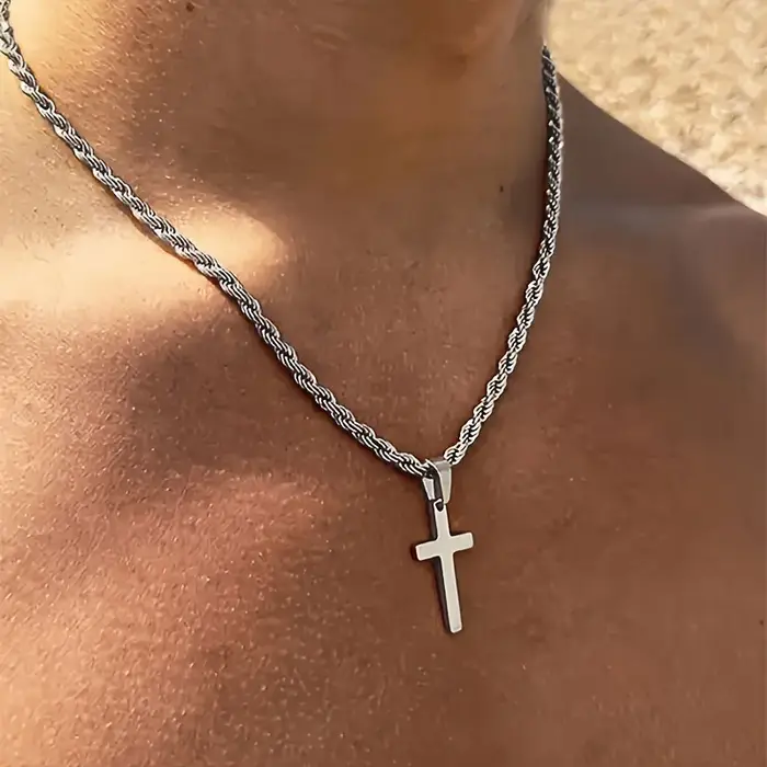 Nouveau collier pendentif croix en acier inoxydable pour hommes femmes minimaliste couleur or bijoux mâle femme colliers ras de cou cadeaux 2025