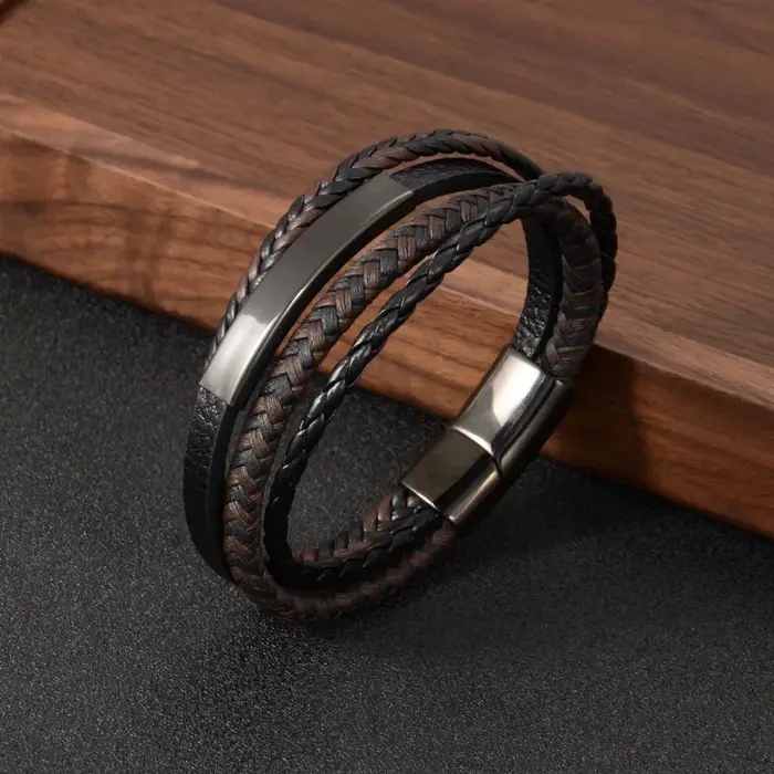 Bracelet en cuir tressé pour homme avec fermoir magnétique en alliage, accessoire de mode élégant pour homme, bijou pour toutes les occasions, vente directe, bijou transfrontières, bracelet de mode pour homme