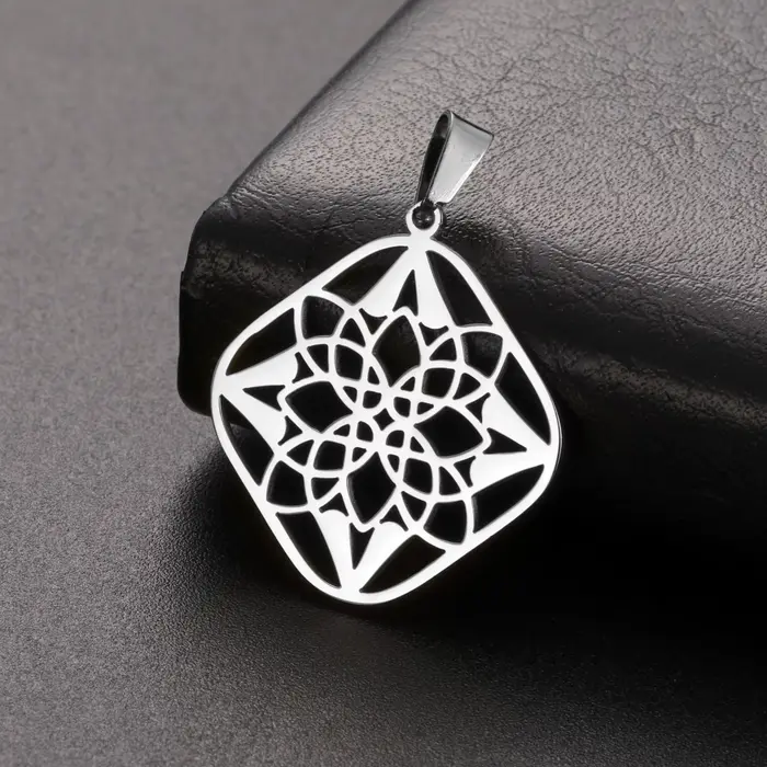 Pendentif Carré Fleur en Acier Inoxydable
