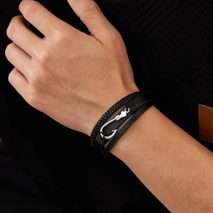 Bracelet en cuir punk acier inoxydable design original pour homme occassions spéciales