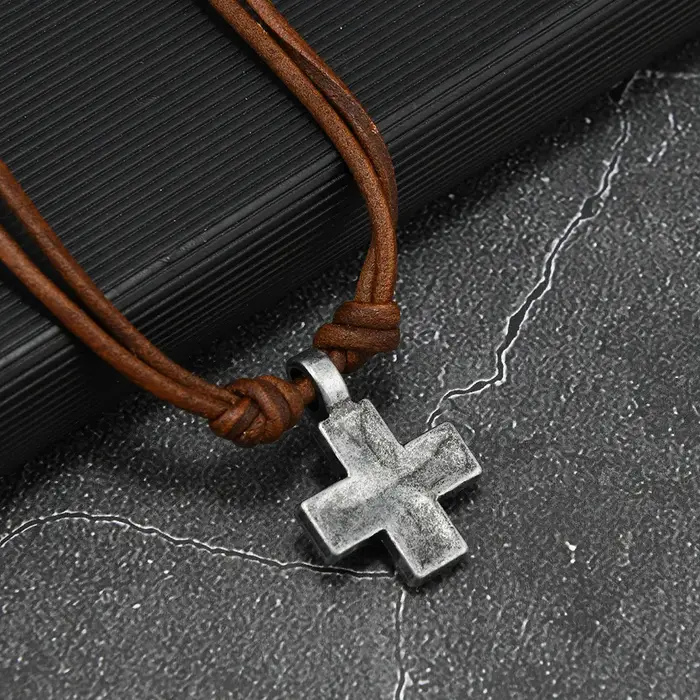 Collier croix en cuir fabriqué à la main en alliage pour hommes, pendentif en cuir tissé de Style Si