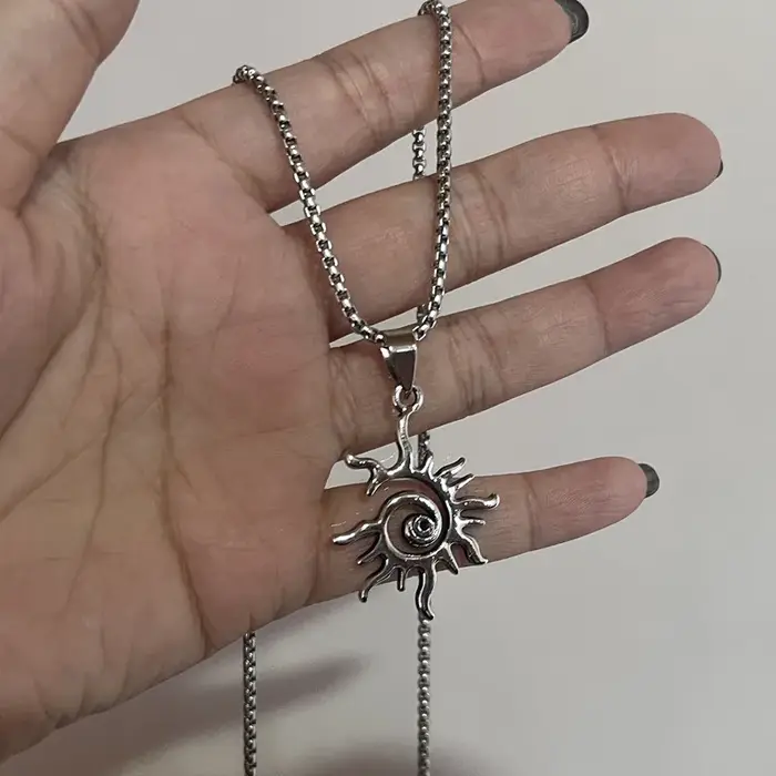 Mode créative soleil flamme pendentif collier Punk Hip Hop rétro Hipster hommes évidé en acier inoxydable