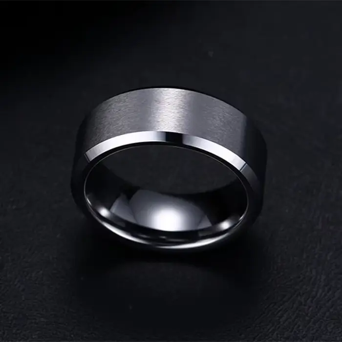 Bague en acier inoxydable breloque élégante pour hommes et femmes pour occasions spéciales cadeau d'anniversaire soirée festive style décontracté sportif