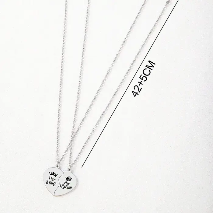 Collier avec pendentif en acier inoxydable