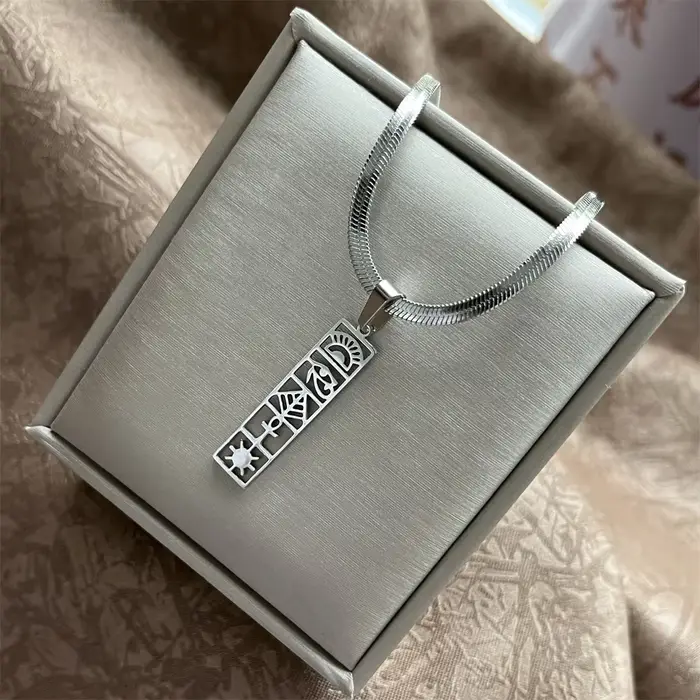 Collier de Hiéroglyphes Égyptiens en Acier Inoxydable