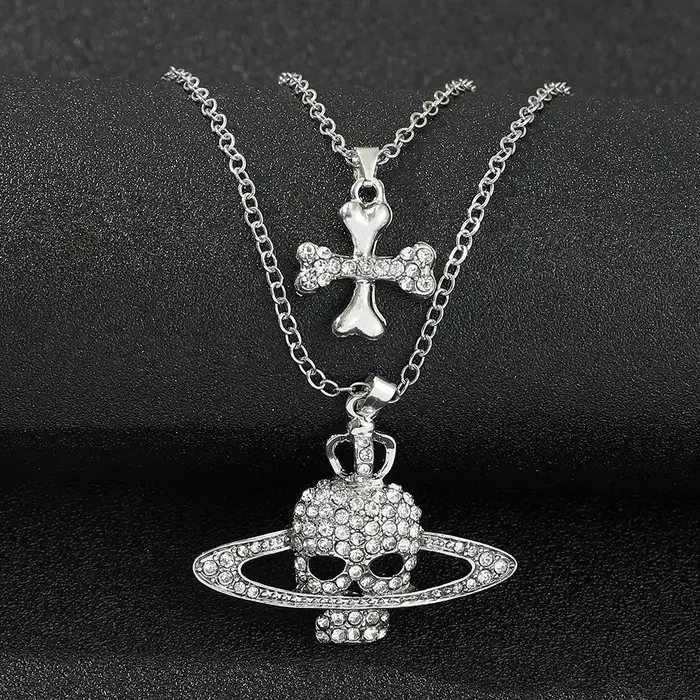 Pendentif crâne en strass