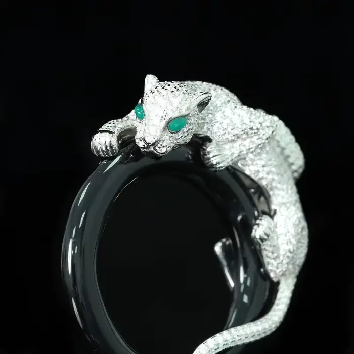 Collier pendentif Panthère en argent 925 émaux colorés strass motif léopard bijou animal de luxe cadeau tendance occasions spéciales