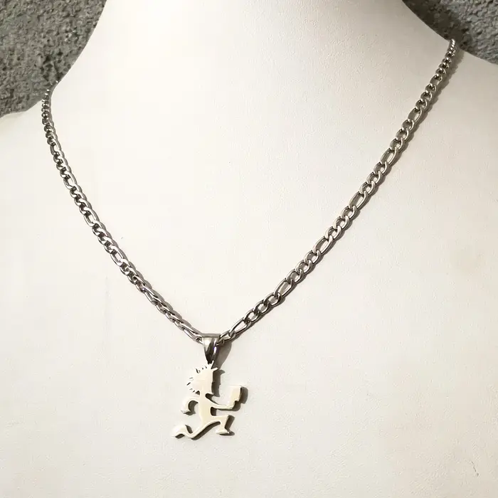 Collier pendentif classique en acier inoxydable