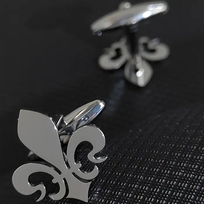 2025New - Boutons de manchette en acier inoxydable plaqué or 18 carats : design Fleur-de-lis