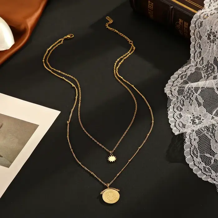 Collier pendentif rond Double couche pour femmes, Design 14K, polyvalent, douze étoiles, accessoire de bijoux à la mode