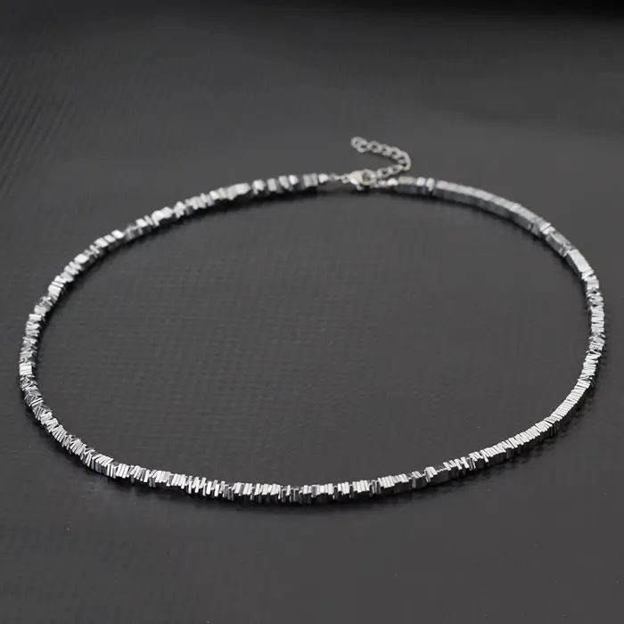 Collier de perles en pierre d'hématite exquise pour hommes
