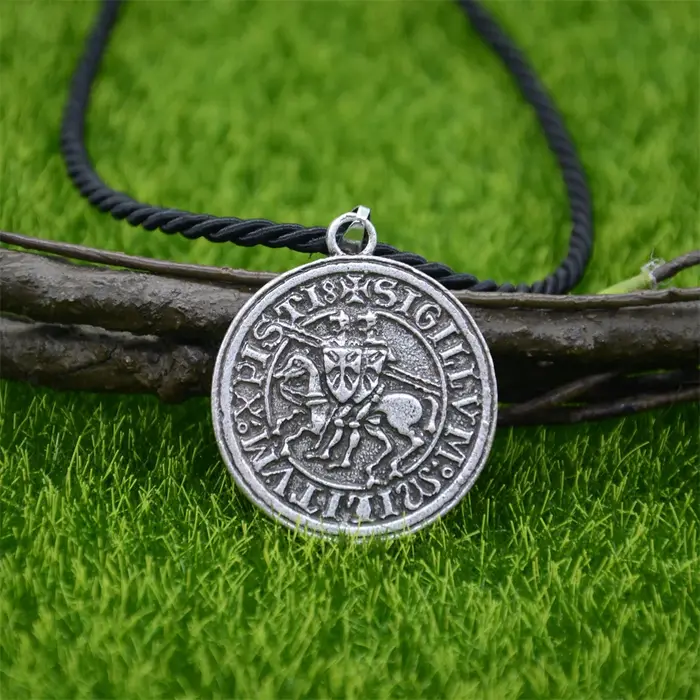 Pendentif chevaliers templiers sur cheval pour hommes