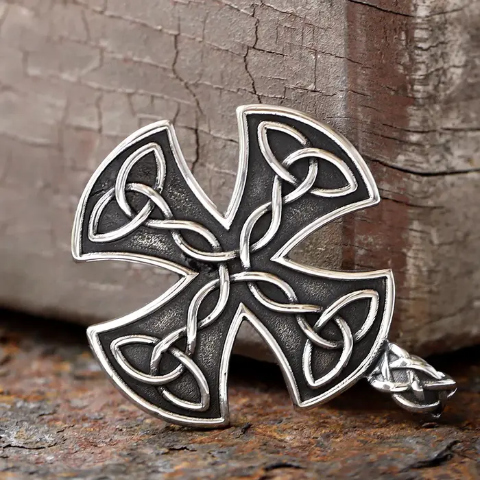 Collier croix celtique en acier au titane pour homme