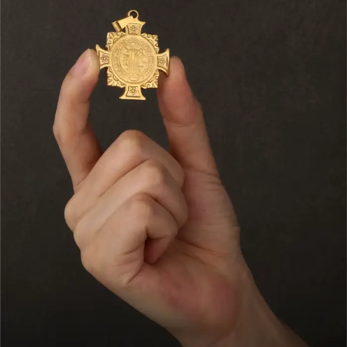 Pendentif médaillon croix maltais pectorale, exorcisme chrétien en acier inoxydable, médaille de croix de Saint benoît pour accessoires de collier