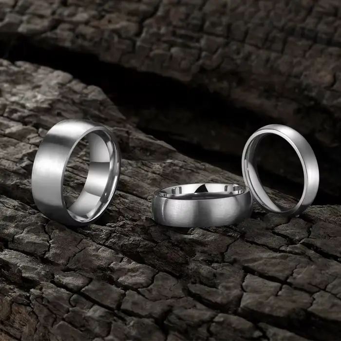 Tigrade 4/6/8mm brossé Simple couleur argent/noir bague en titane hommes minimaliste alliance bagues de fiançailles