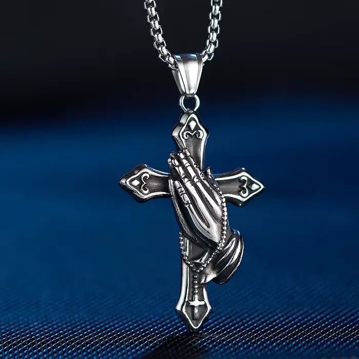 Collier pour Homme Style Rétro National Main de Prière Croix en Acier Inoxydable Collier Tendance Pendentif Niche Personnalisé