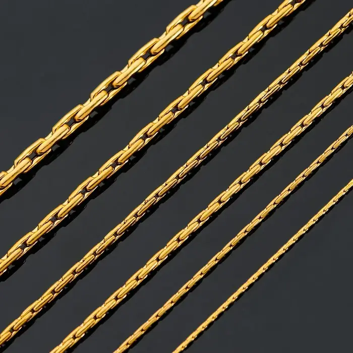 Collier ras du cou en acier inoxydable avec chaîne de maillons couleur or noble pour homme et femme occasions spéciales elegance soirées