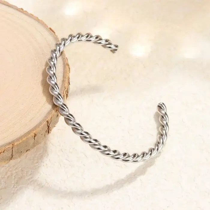 Bracelets en acier inoxydable pour hommes et femmes, couleur or, chaîne torsadée, bijoux à porter sur la main, cadeaux