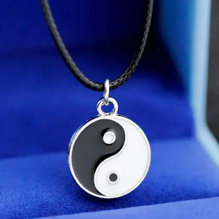 Collier Yin Yang Bagua en alliage avec design en forme de goutte et chaîne