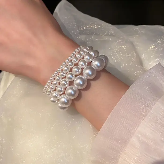 Bracelet en perles blanches élastiques pour femmes et hommes, bijou fait à la main, élégant pour banquets de mariage et occasions spéciales