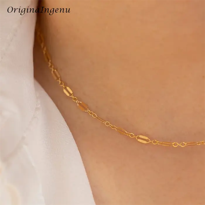 Collier en dentelle dorée rempli d'or 14K chaîne minimaliste bijou résistant pour femmes occasions spéciales elegance subtile geometrique