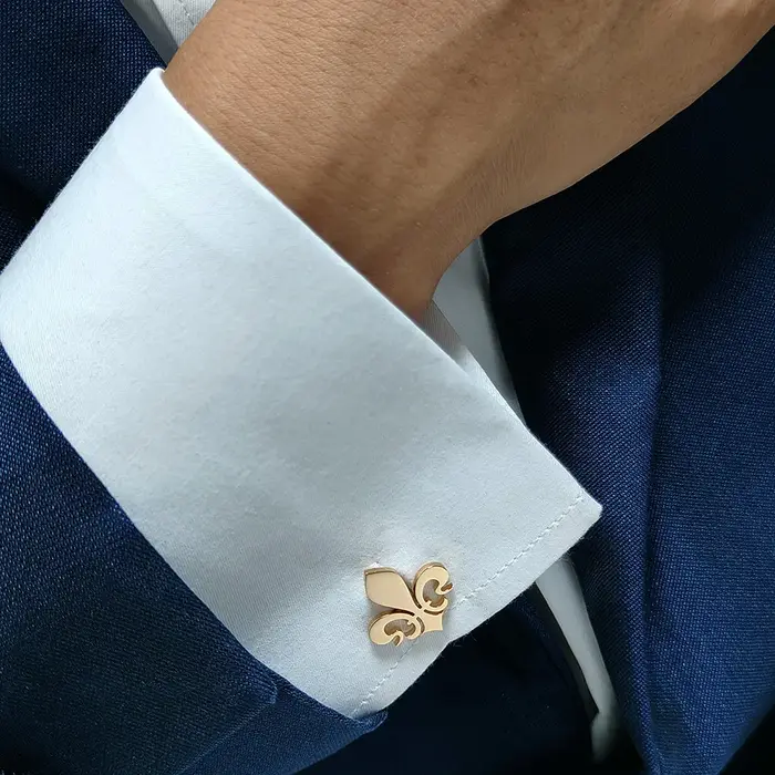 2025New - Boutons de manchette en acier inoxydable plaqué or 18 carats : design Fleur-de-lis