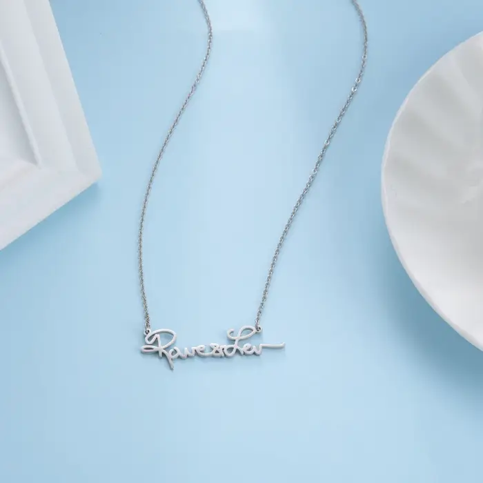 Collier personnalisé en acier inoxydable avec nom gravé pour femmes occasions spéciales anniversaires mode doré acier