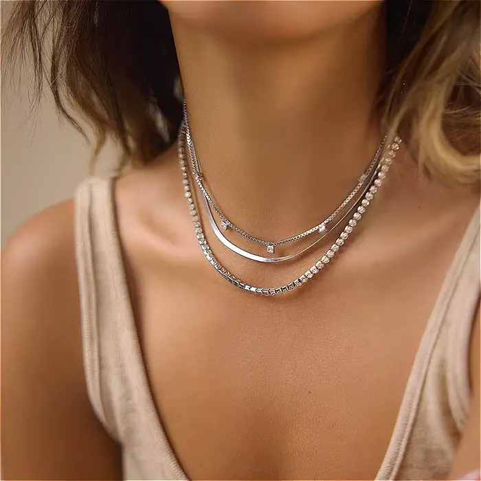 Collier multicouche empilable européen en acier inoxydable anti-allergie, minimaliste, pour femme, de qualité supérieure, polyvalent, chaîne de clavicule, cadeaux