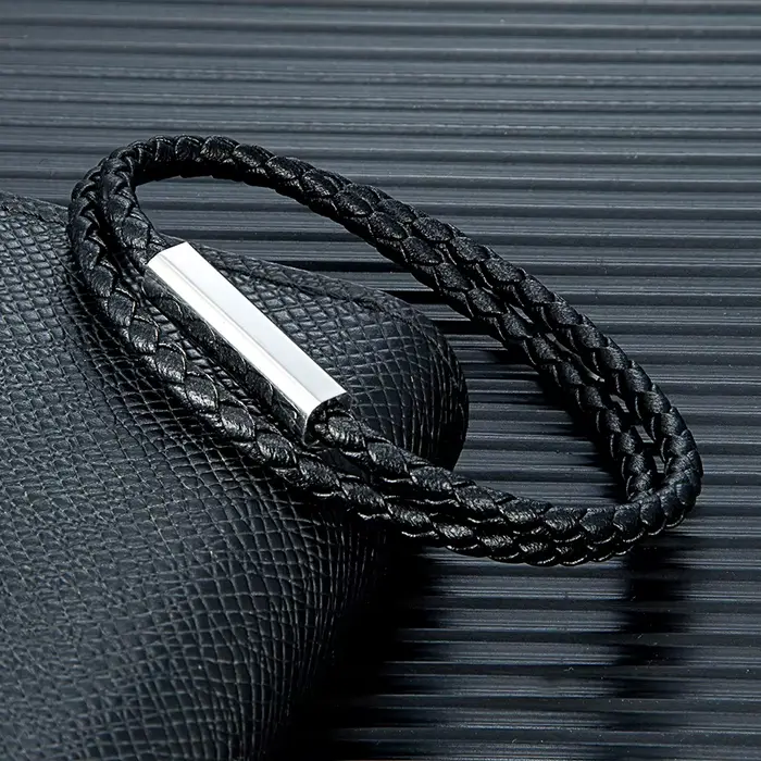 Bracelet en cuir tressé personnalisé MKENDN pour hommes avec croix et trackers d'humeur en acier inoxydable pour toutes occasions spéciales