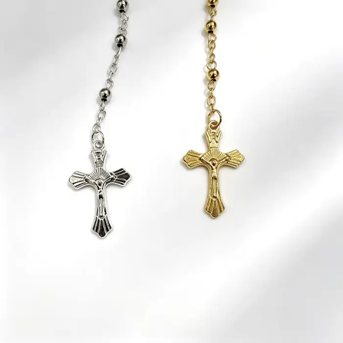 Collier religieux en alliage de zinc avec croix et pendentif Vierge pour homme et femme pour occasions spéciales et quotidiennes