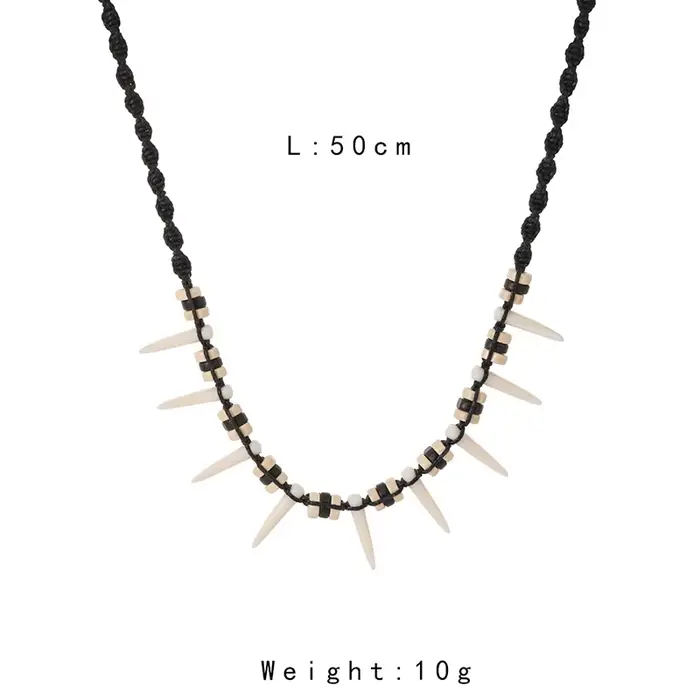 Collier dents de loup bohème tissé à la mode