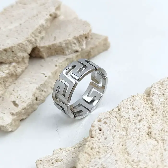 Bague pour hommes plaquée or en acier inoxydable
