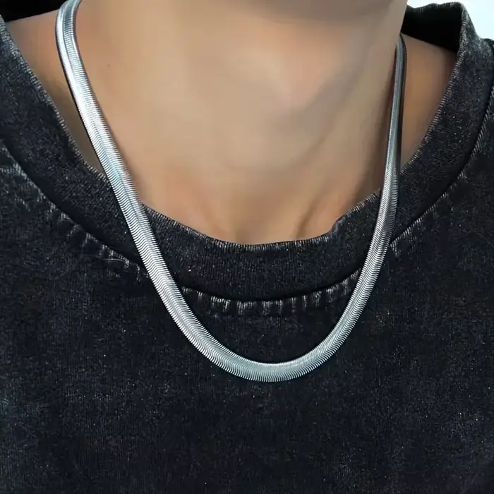 Collier en os de serpent épais pour homme