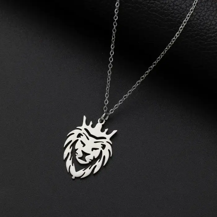 Collier pendentif classique pour hommes