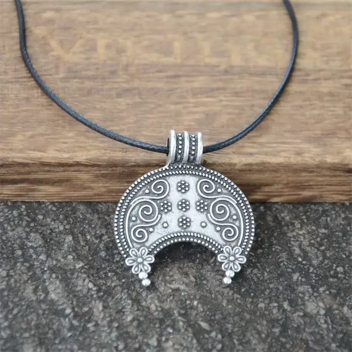 Nostalgie slave Lunula croissant de lune bijoux Moravia Lunitsa esclaves Viking pendentif collier po
