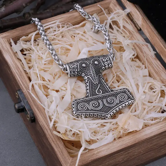 Collier nordique viking marteau de Thor Mjolnir corbeau robuste acier inoxydable pour hommes occassions spéciales fantaisie mythologie scandinave
