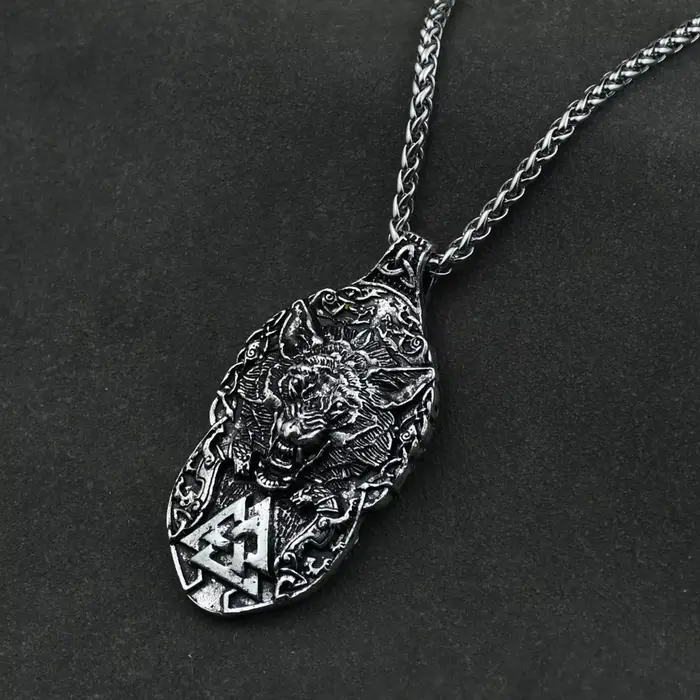 Collier pour homme avec symboles Triskelion, Valknut, tête de loup, amulette Viking Odin, talisman de protection, bijoux.