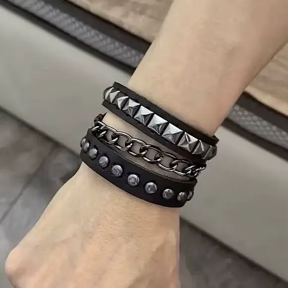 Bracelet Punk Y2k superposé en cuir, Rivets et chaînes en métal, unisexe, esthétique foncée, bijoux unisexes pour un usage quotidien