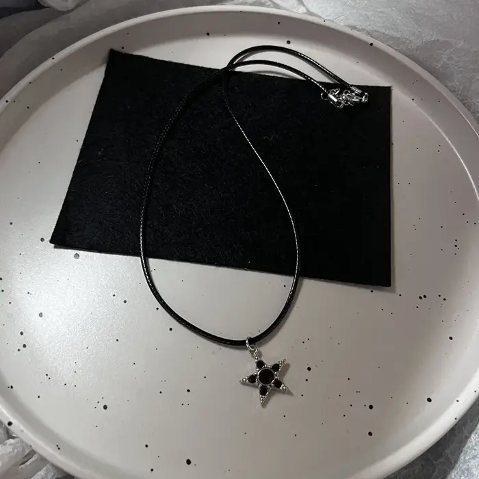 Collier en forme de croix pour hommes et femmes, collier en argent avec pendentif en croix uni et bo