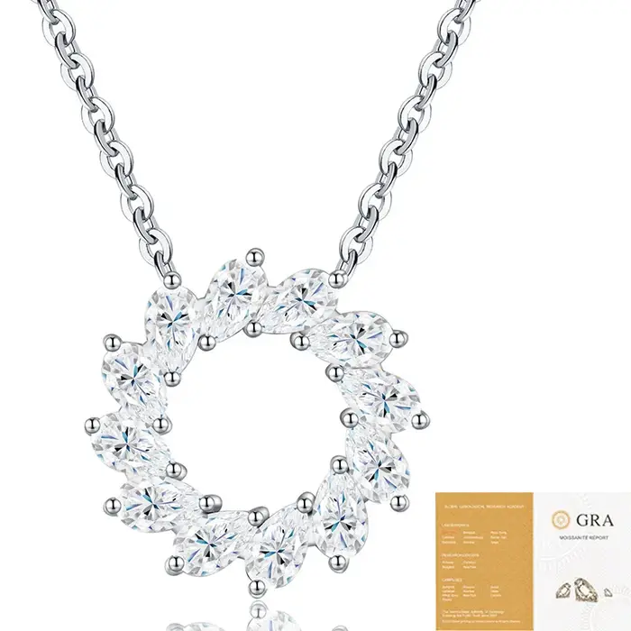 Collier soleil en moissanite plaqué or blanc bijou fin pour femmes occasions spéciales elegant et sophistiqué