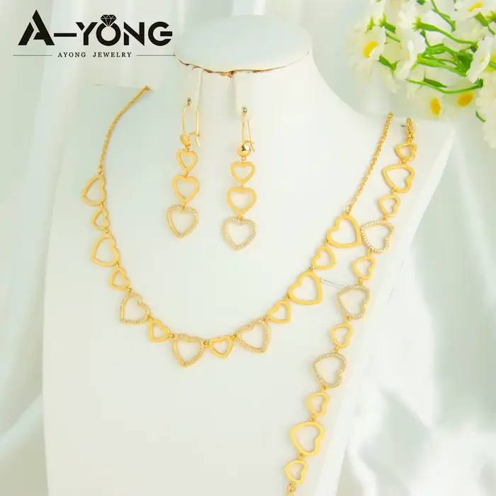 Ensemble de bijoux brésiliens en zircone plaqué or 21 carats
