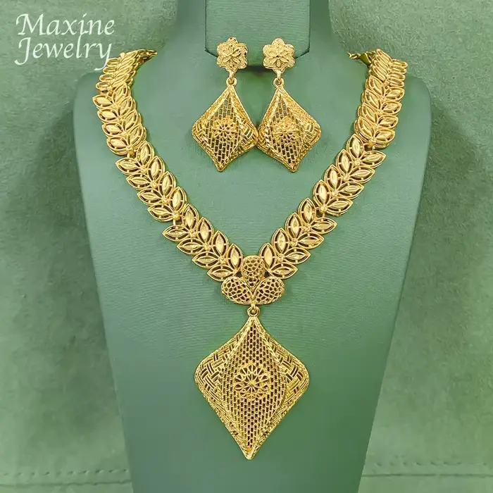Ensemble de bijoux plaqué or 18 carats de Dubaï au design original et unique pour femmes